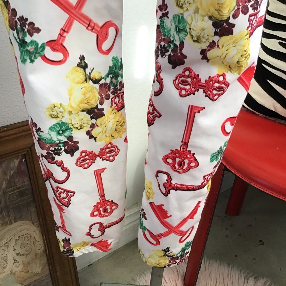 Azadeh Cool Skinny Jeans - Picture 5 of 7
